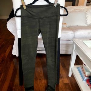 Lululemon, full on Luon, Wunder Under leggings